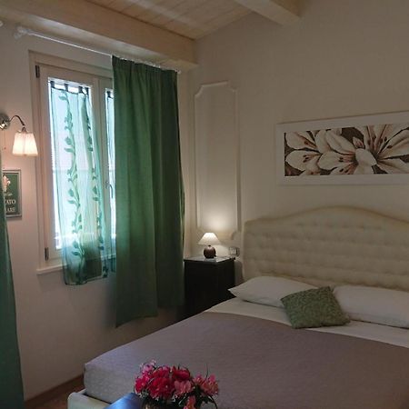 Il Piccolo Giglio Bed & Breakfast Porto SantʼElpidio Exterior foto