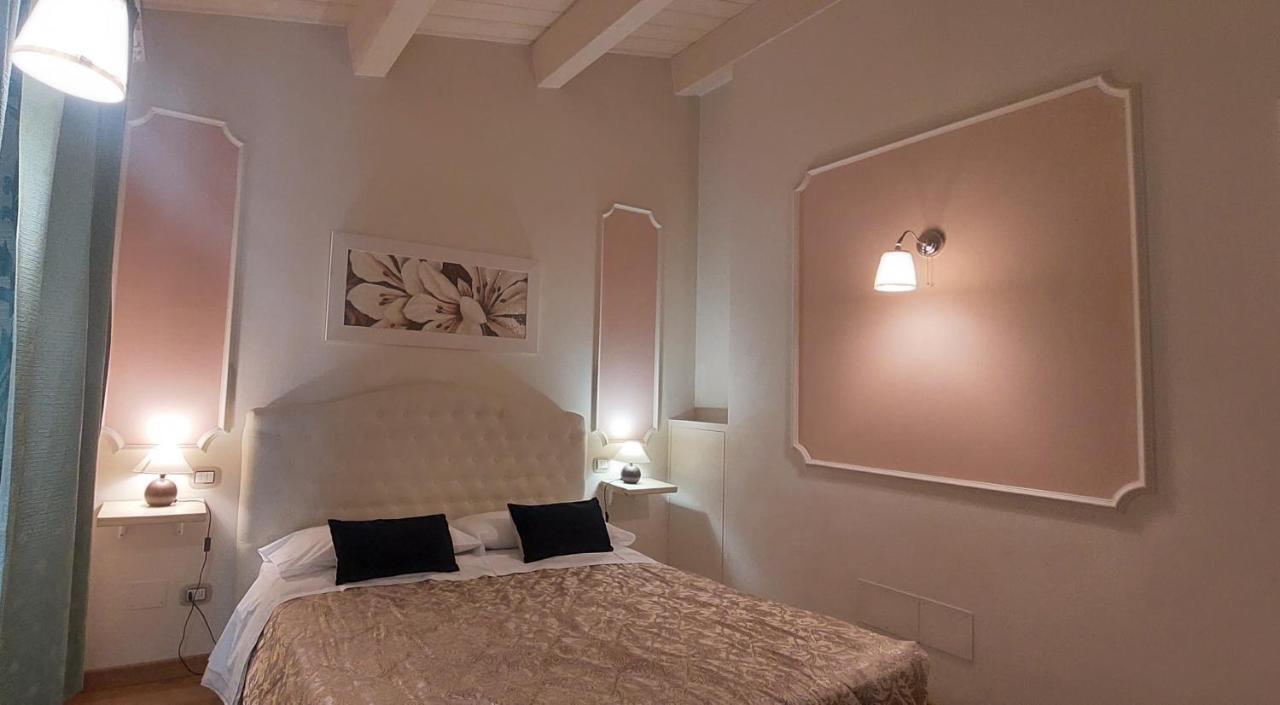 Il Piccolo Giglio Bed & Breakfast Porto SantʼElpidio Exterior foto