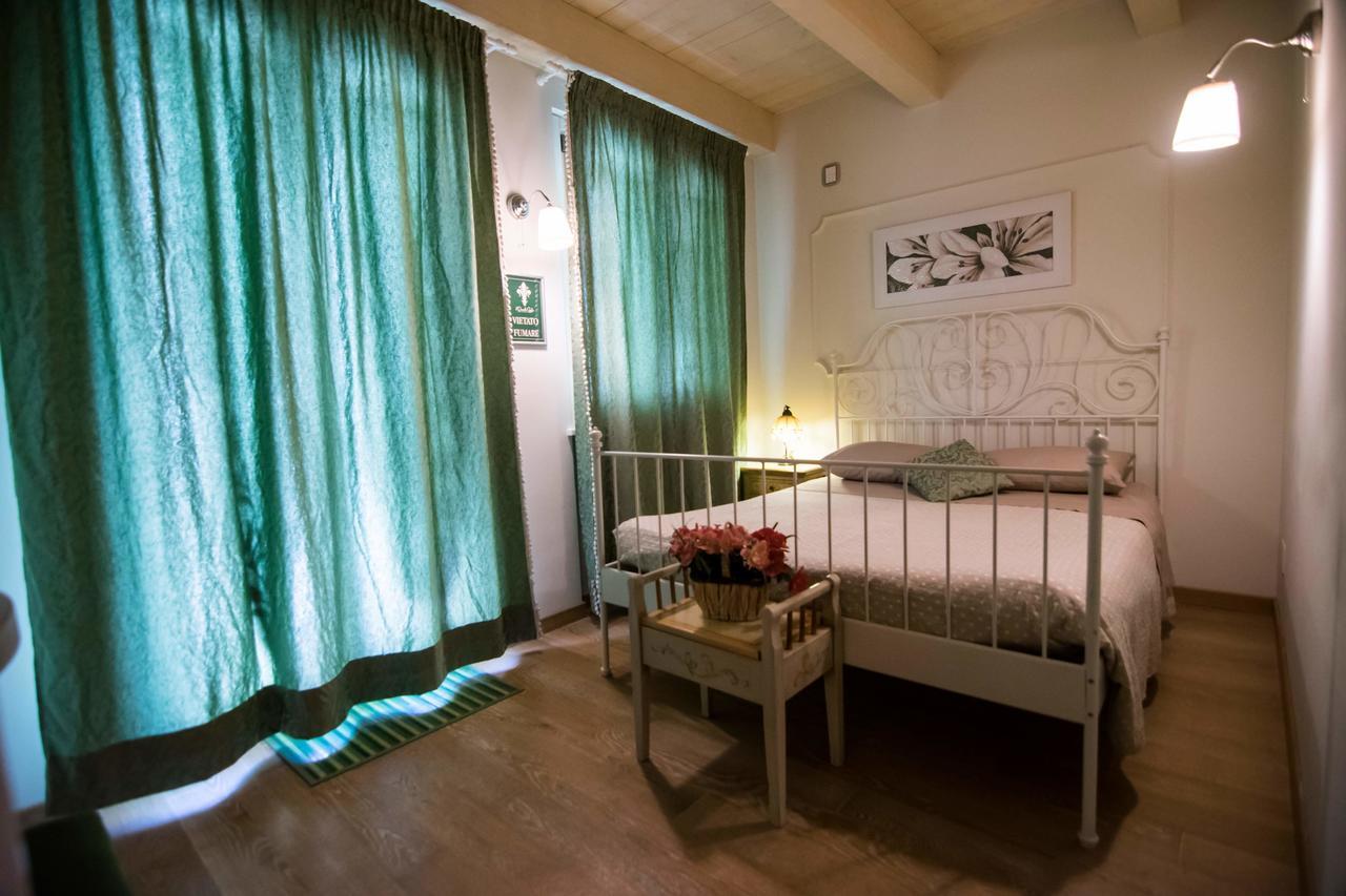 Il Piccolo Giglio Bed & Breakfast Porto SantʼElpidio Exterior foto